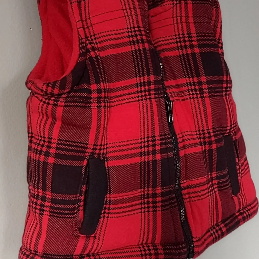 New Wonderkids 12M Red/Black Plaid Knit/Fleece Hooded Vest Jacket